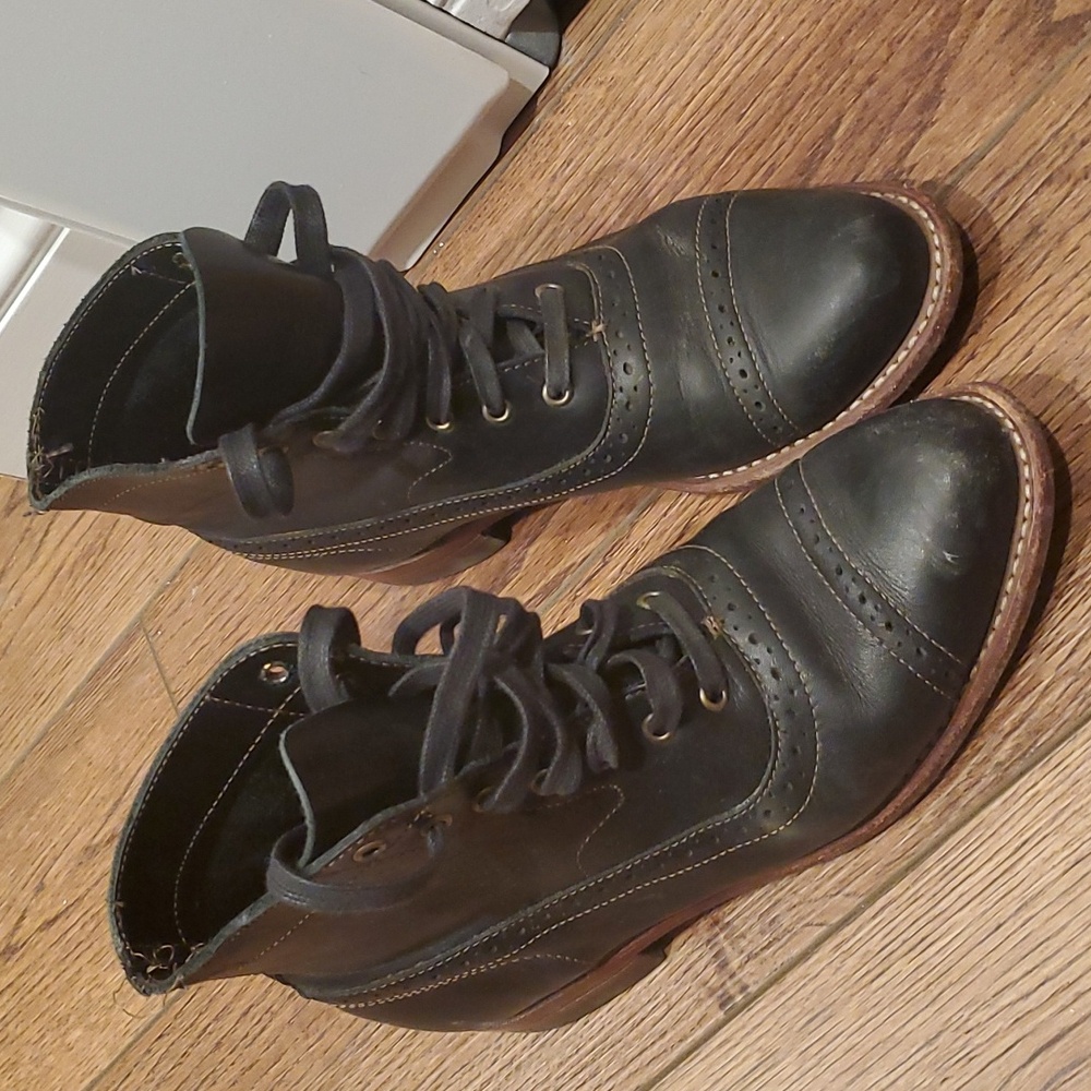 8.5 Wolverine Oxford Boots